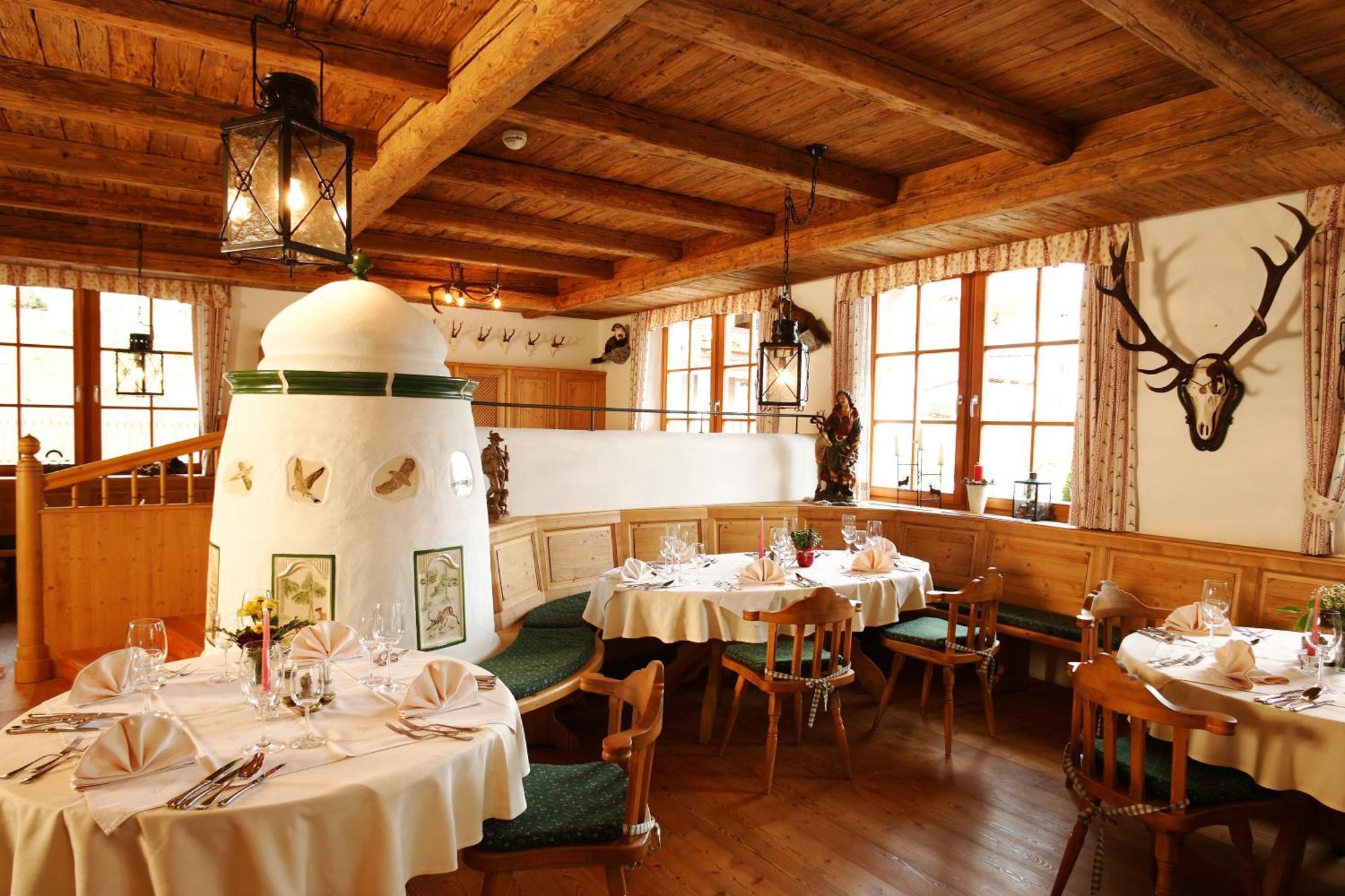 Hotel Leonhard Leogang Exterior photo