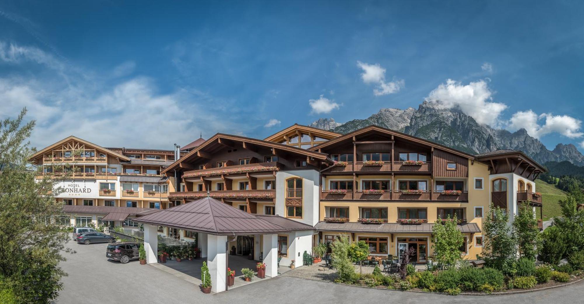 Hotel Leonhard Leogang Exterior photo